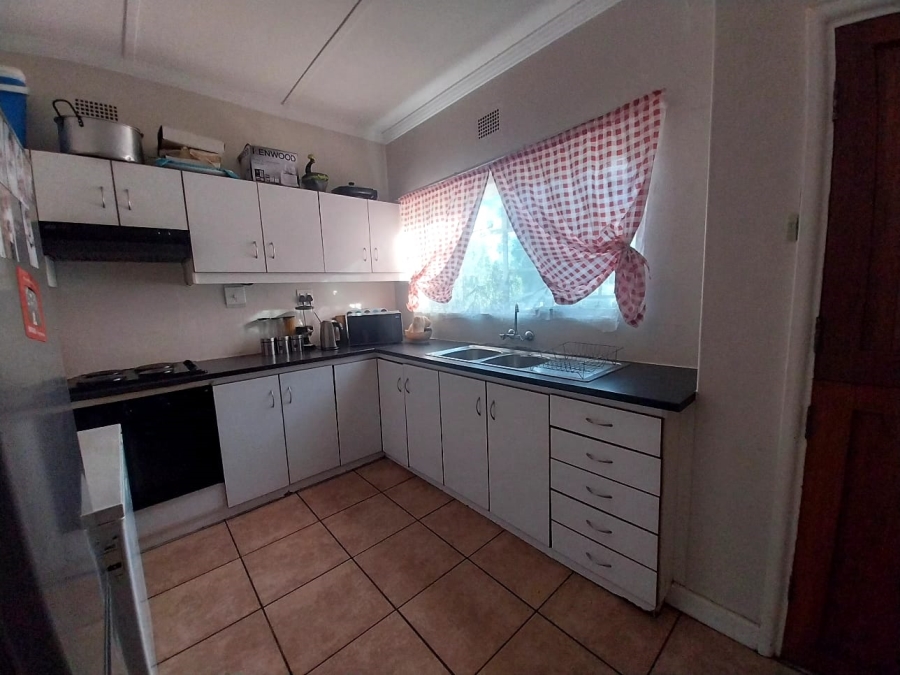 5 Bedroom Property for Sale in Rouxpark Western Cape